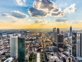 Maintower Frankfurt: A breathtaking view over the skyline 48 Maintower Frankfurt